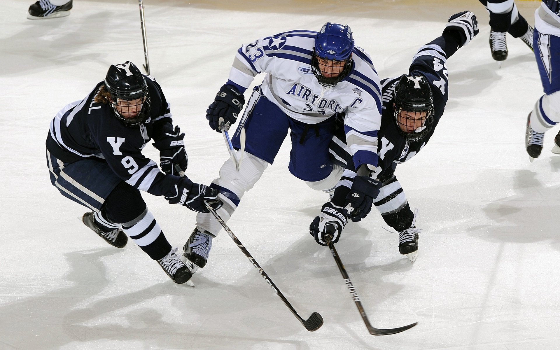 JIUYOU GAMING-上海队连续三场连胜，士气高涨冲击冠军，上海队夺冠阵容